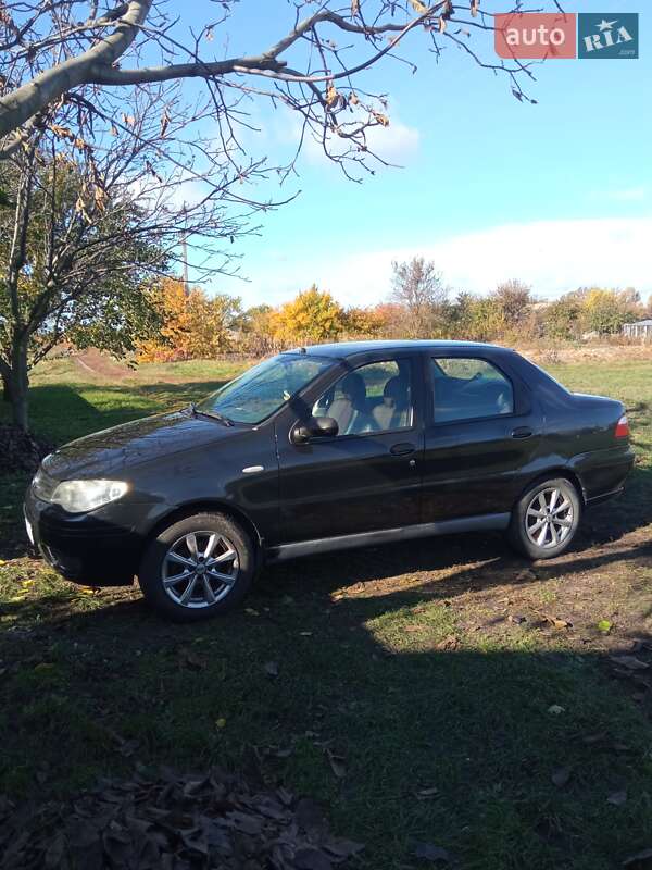 Седан Fiat Albea 2009 в Лубнах