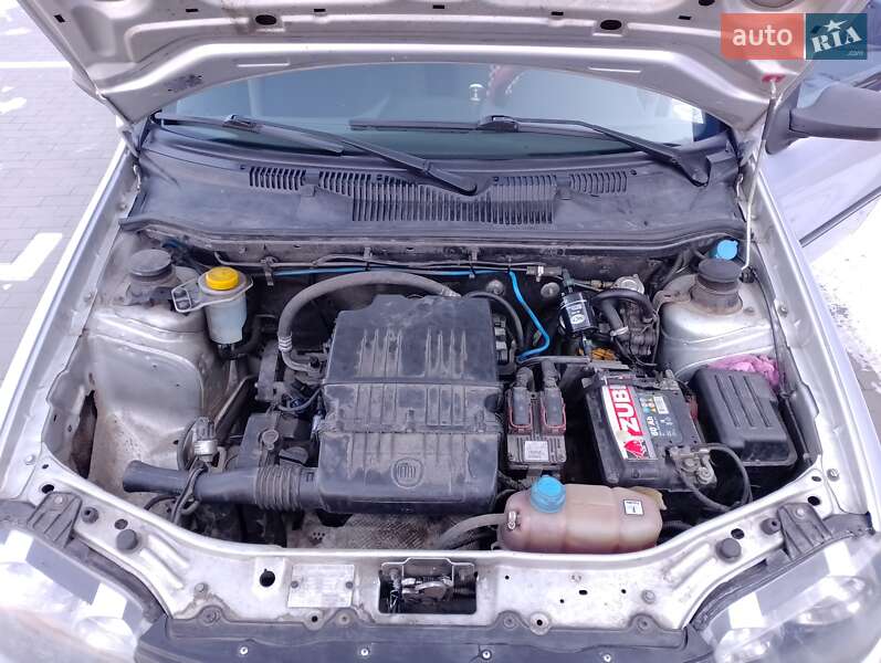 Седан Fiat Albea 2010 в Виннице