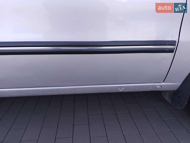 Седан Fiat Albea 2010 в Виннице