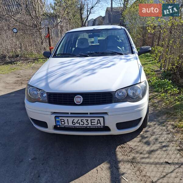 Седан Fiat Albea 2010 в 