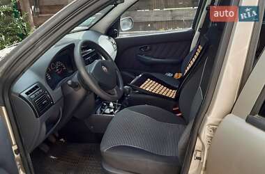 Седан Fiat Albea 2010 в 