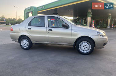 Седан Fiat Albea 2010 в 