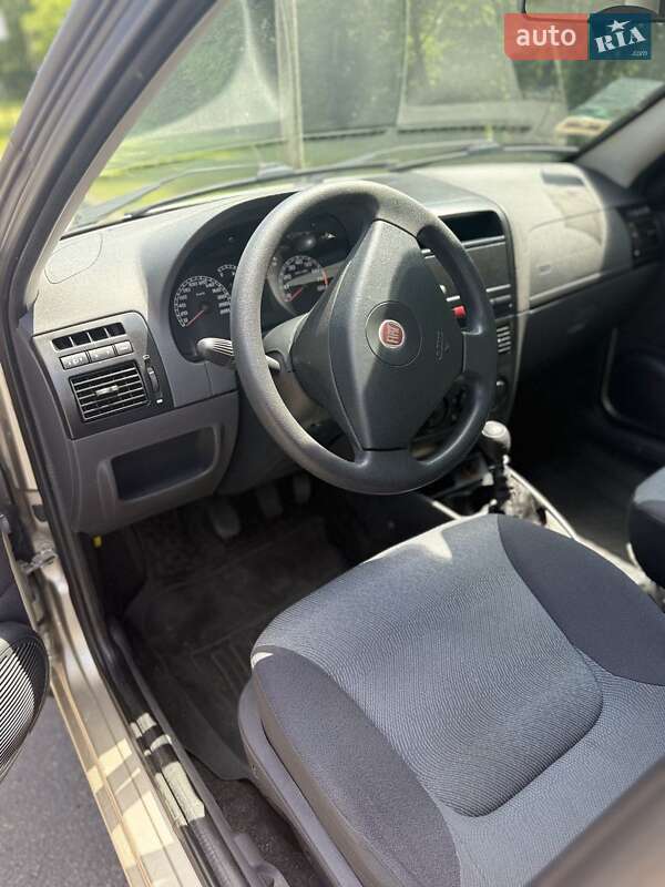 Седан Fiat Albea 2010 в Киеве