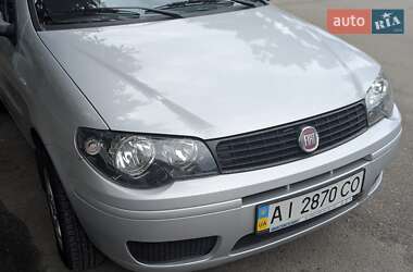 Седан Fiat Albea 2011 в 