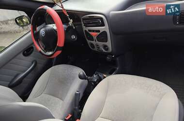 Седан Fiat Albea 2005 в 