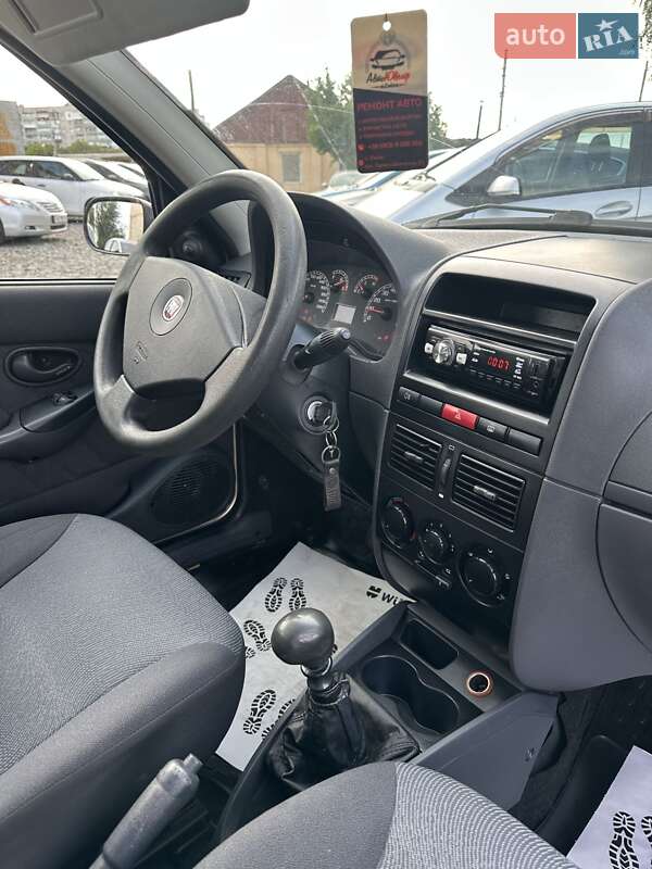 Седан Fiat Albea 2010 в Смеле