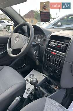 Седан Fiat Albea 2010 в 