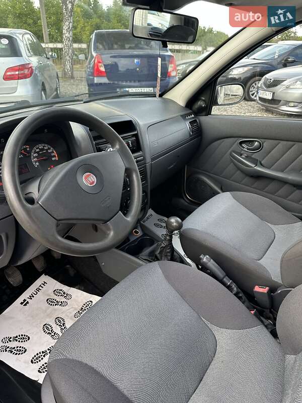 Седан Fiat Albea 2010 в Смеле