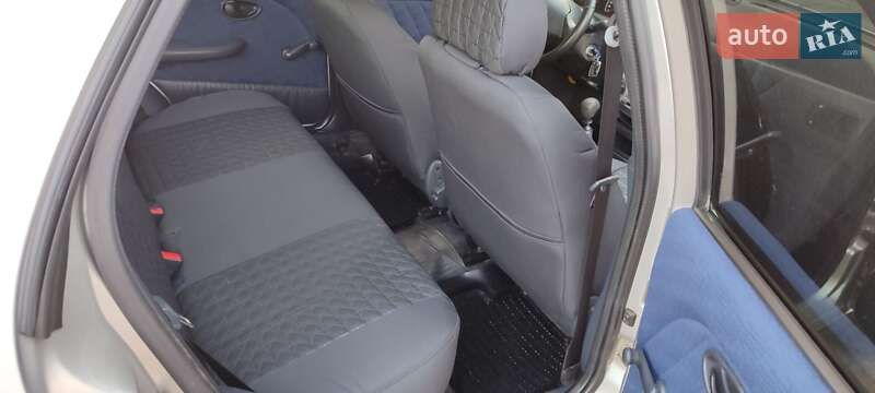 Седан Fiat Albea 2003 в Павлограді фото 4 Седан Fiat Albea 2003 в Павлограді