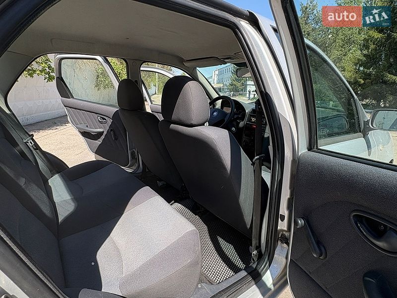 Седан Fiat Albea 2010 в Киеве