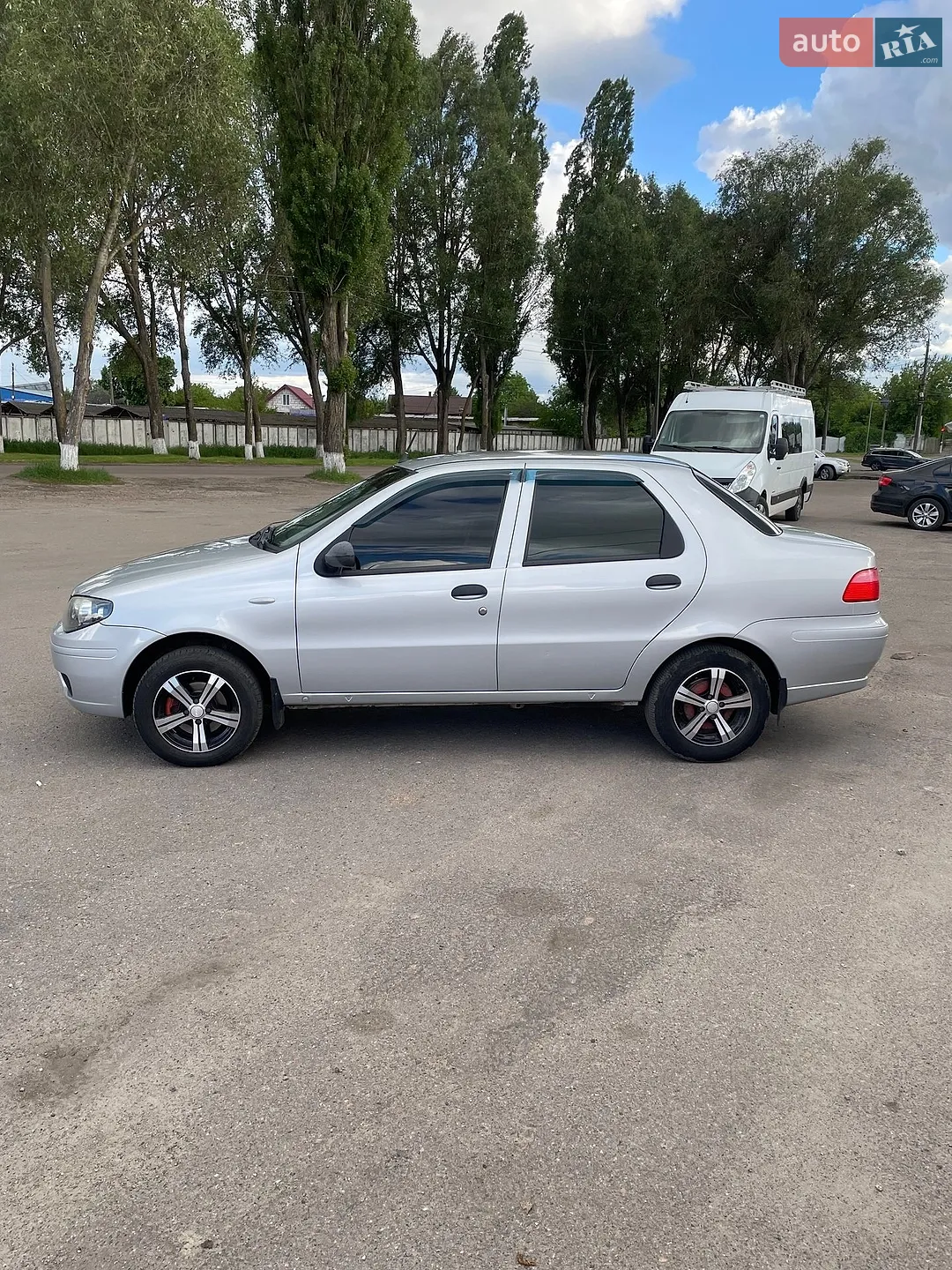 2010 Fiat Albea - мініатюра 7