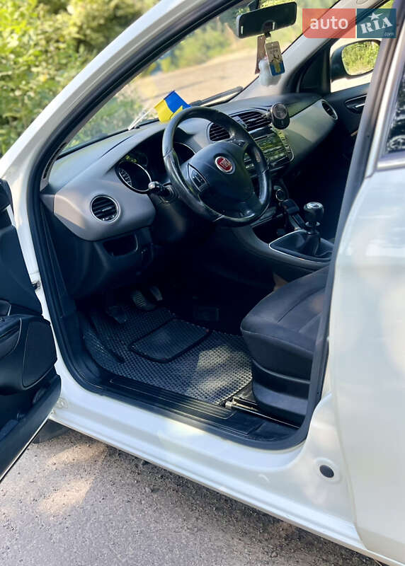 Хетчбек Fiat Bravo 2012 в Львові фото 4 Хетчбек Fiat Bravo 2012 в Львові