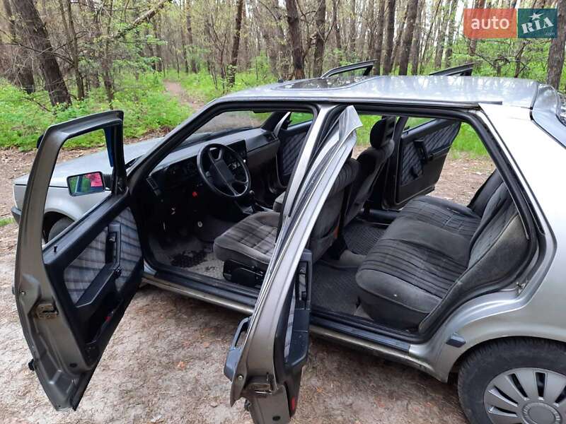 Ліфтбек Fiat Croma 1988 в Кропивницькому
