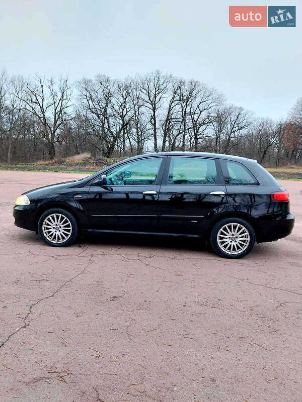 Универсал Fiat Croma 2006 в Ромнах