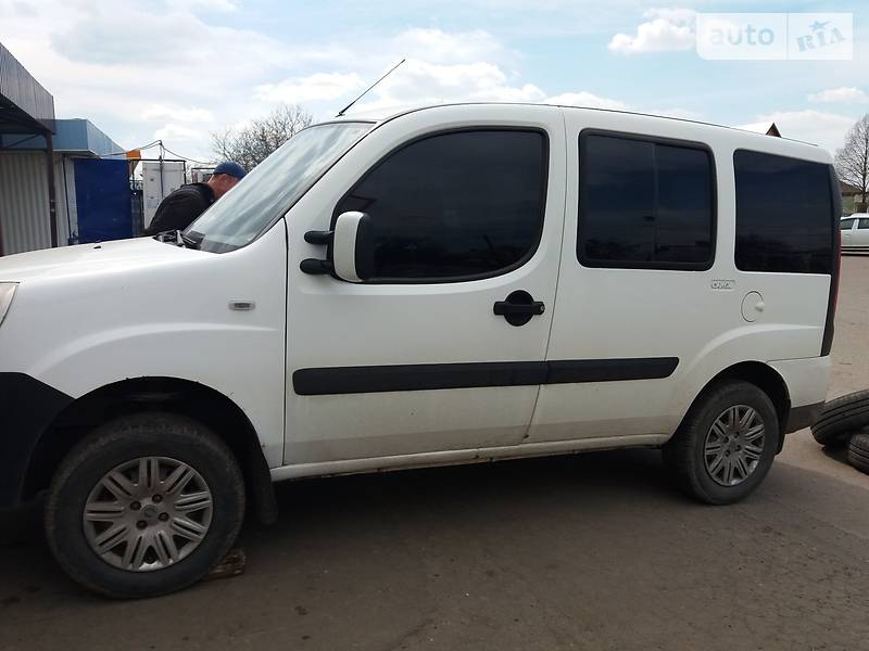 Fiat Doblo пасс. 2006 года