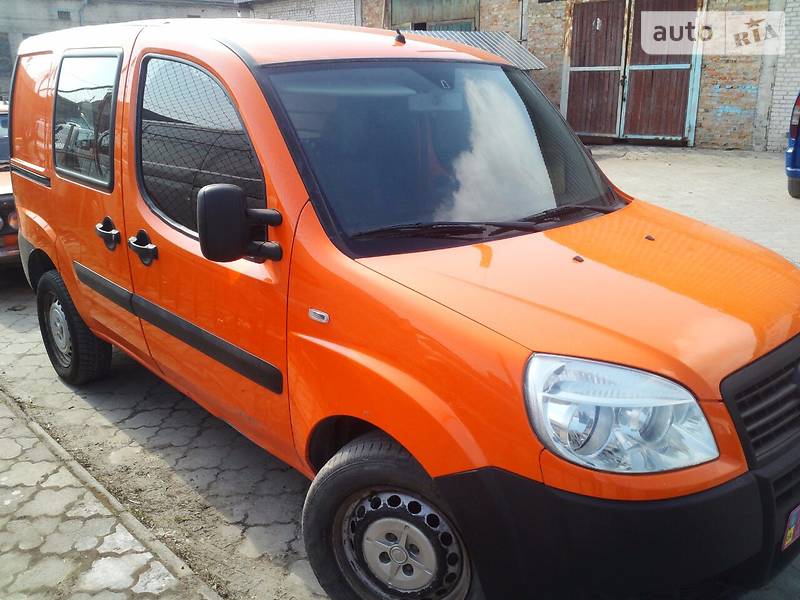 Грузопассажирский фургон Fiat Doblo 2010 в Луцке