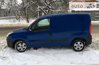 Вантажопасажирський фургон Fiat Doblo 2011 в Львові