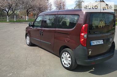 Грузопассажирский фургон Fiat Doblo 2011 в Ровно