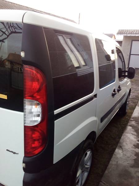Хэтчбек Fiat Doblo 2006 в Черновцах