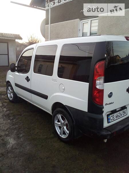 Хэтчбек Fiat Doblo 2006 в Черновцах