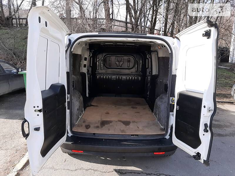 Вантажопасажирський фургон Fiat Doblo 2017 в Дніпрі