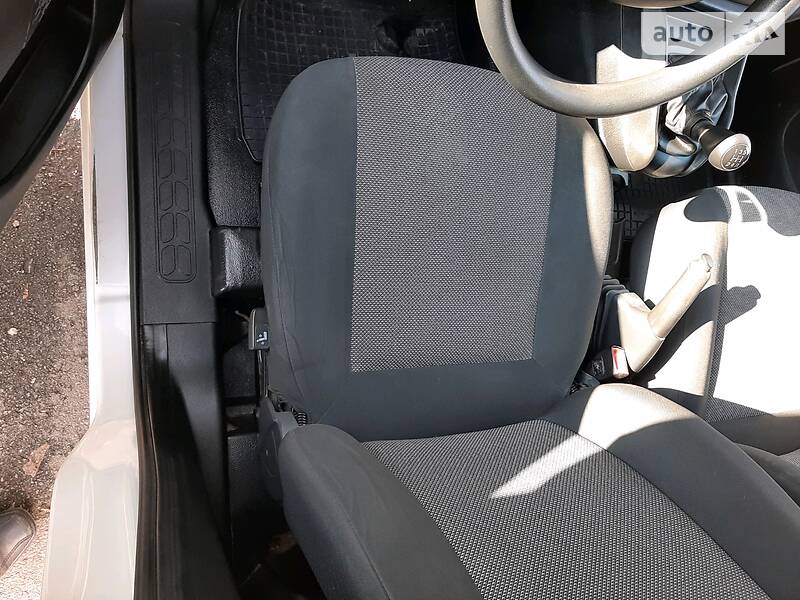 Вантажопасажирський фургон Fiat Doblo 2017 в Дніпрі