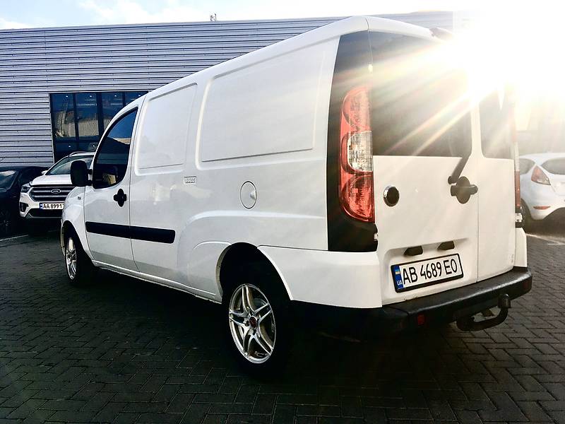 Вантажопасажирський фургон Fiat Doblo 2006 в Вінниці