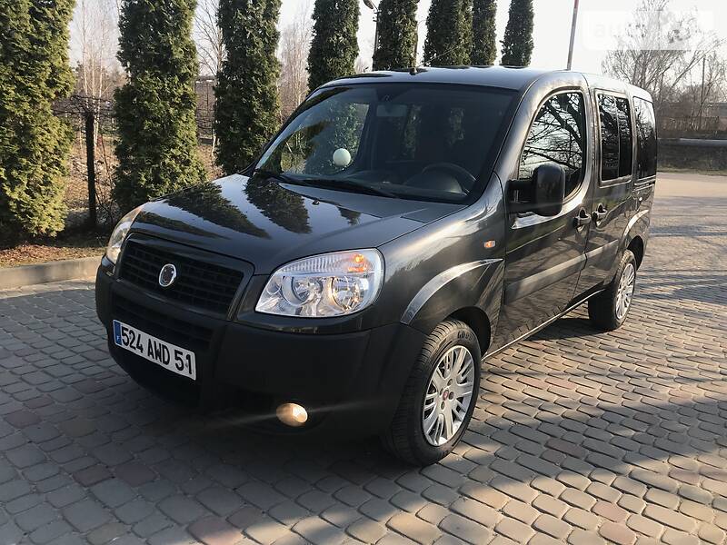Вантажопасажирський фургон Fiat Doblo 2007 в Луцьку