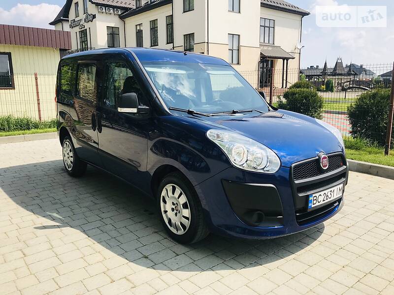 Вантажопасажирський фургон Fiat Doblo 2014 в Стрию