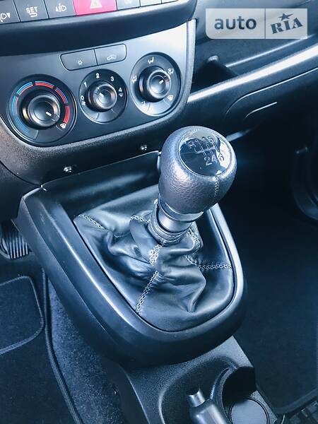 Вантажопасажирський фургон Fiat Doblo 2014 в Стрию