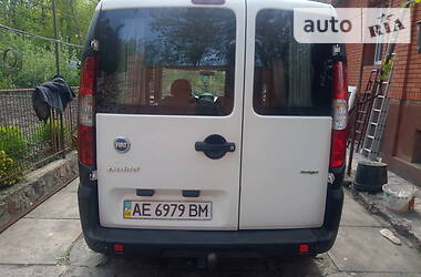 Вантажопасажирський фургон Fiat Doblo 2006 в Кривому Розі