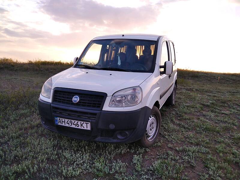Минивэн Fiat Doblo 2006 в Торецке