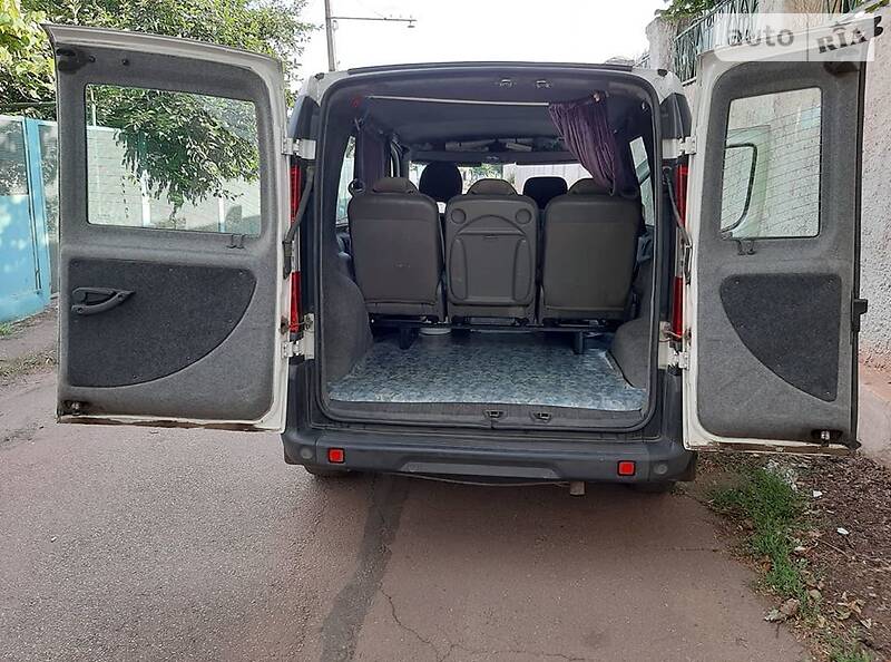 Вантажопасажирський фургон Fiat Doblo 2003 в Кривому Розі