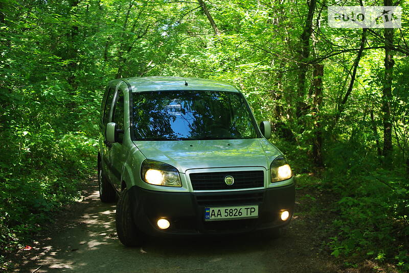 Мінівен Fiat Doblo 2007 в Києві