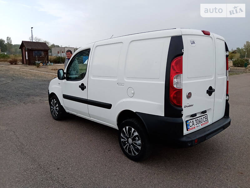 Мінівен Fiat Doblo 2011 в Черкасах