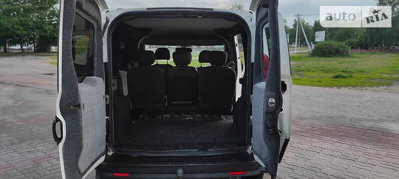 Мінівен Fiat Doblo 2012 в Києві фото 2 Мінівен Fiat Doblo 2012 в Києві