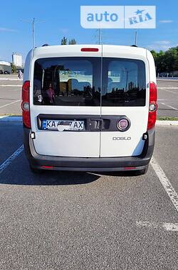 Минивэн Fiat Doblo 2010 в Киеве