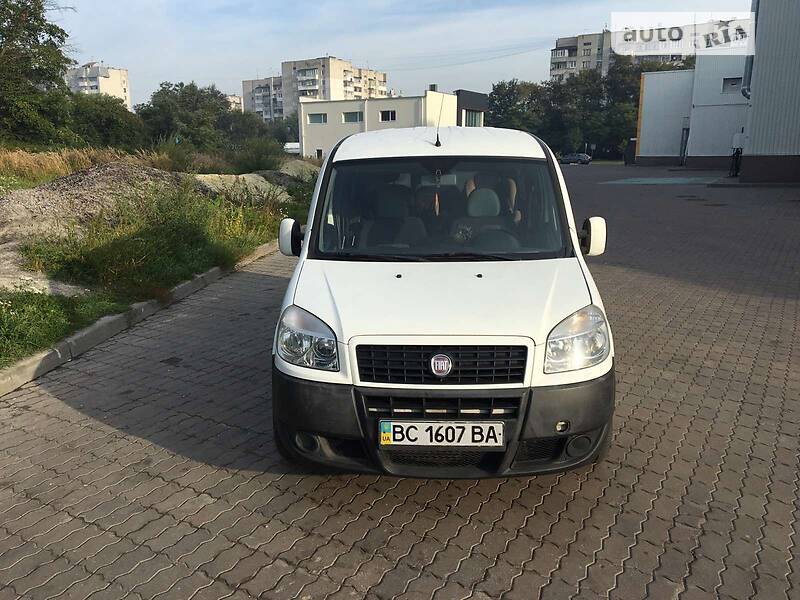 Минивэн Fiat Doblo 2009 в Львове