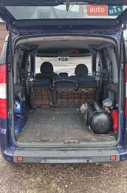 Минивэн Fiat Doblo 2009 в 