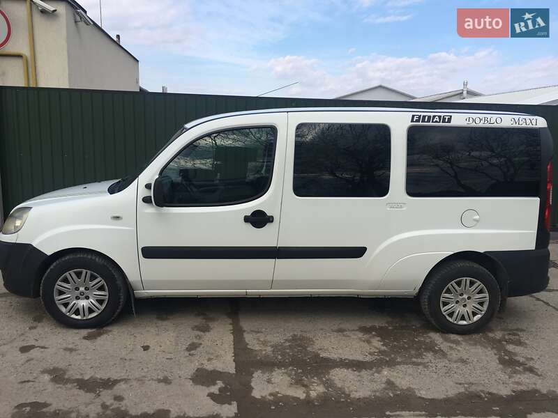 Минивэн Fiat Doblo 2006 в Городке