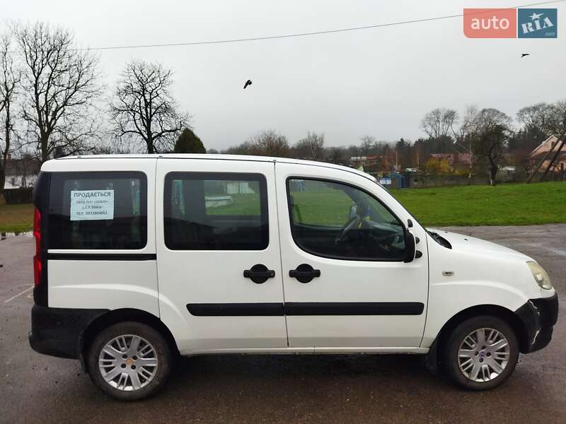 Минивэн Fiat Doblo 2006 в Ровно