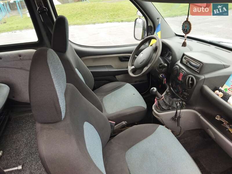 Минивэн Fiat Doblo 2006 в Ровно