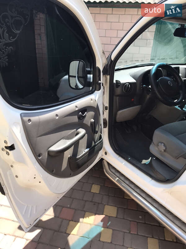 Универсал Fiat Doblo 2006 в Маньковке
