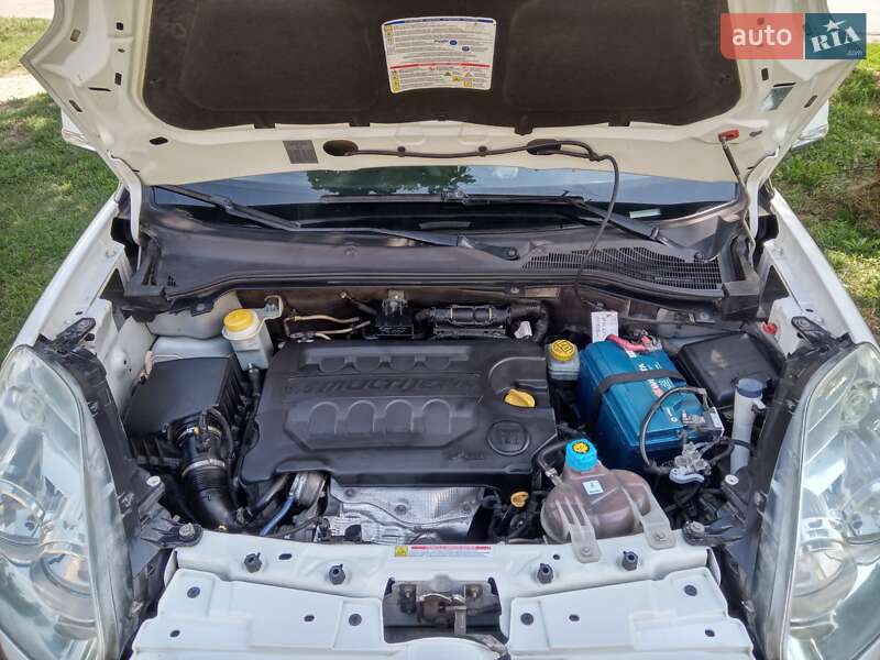 Мінівен Fiat Doblo 2011 в Семенівці фото 19 Мінівен Fiat Doblo 2011 в Семенівці