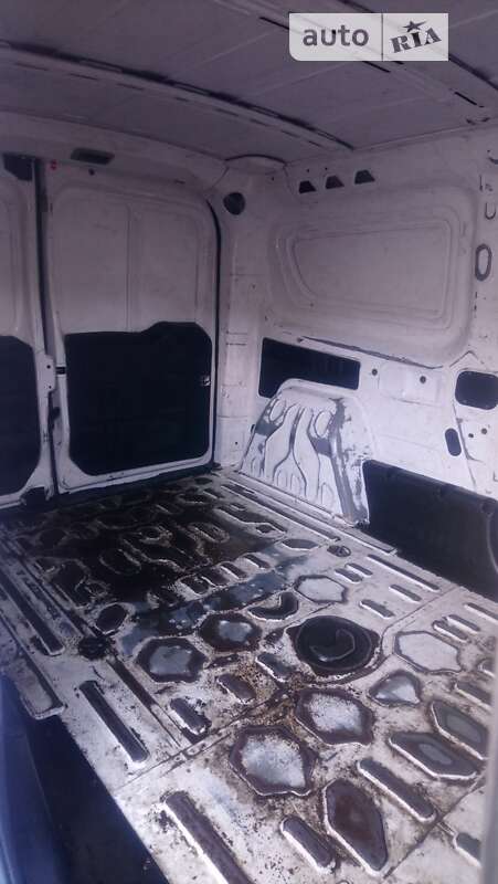 Грузовой фургон Fiat Doblo 2015 в Киеве фото 6 Грузовой фургон Fiat Doblo 2015 в Киеве