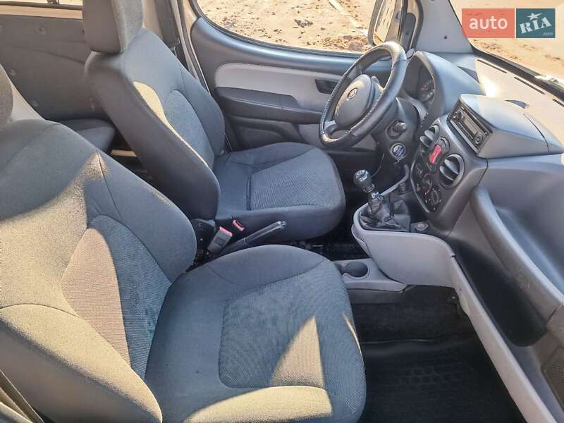 Минивэн Fiat Doblo 2007 в Киеве