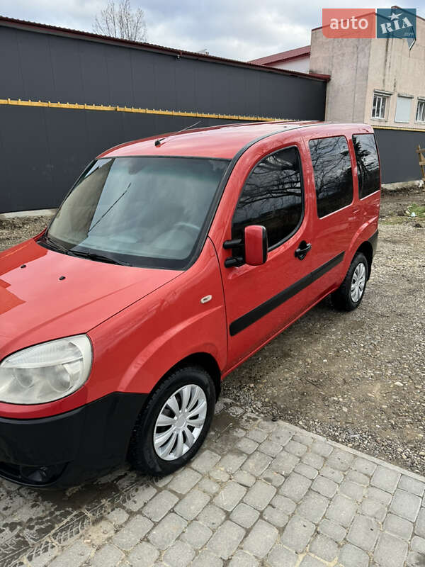 Минивэн Fiat Doblo 2007 в Снятине