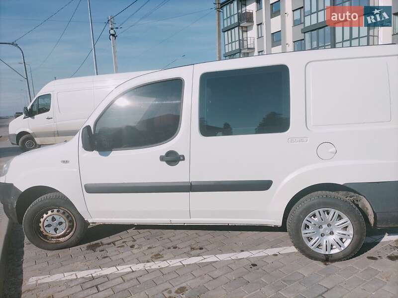 Минивэн Fiat Doblo 2006 в Луцке