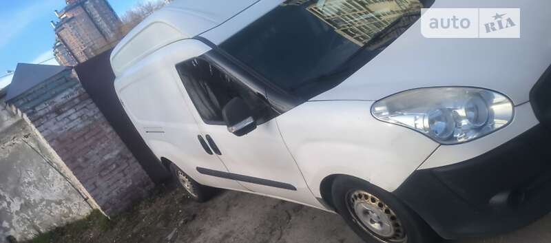 Грузовой фургон Fiat Doblo 2013 в Киеве