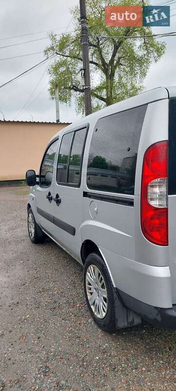 Минивэн Fiat Doblo 2008 в Киеве